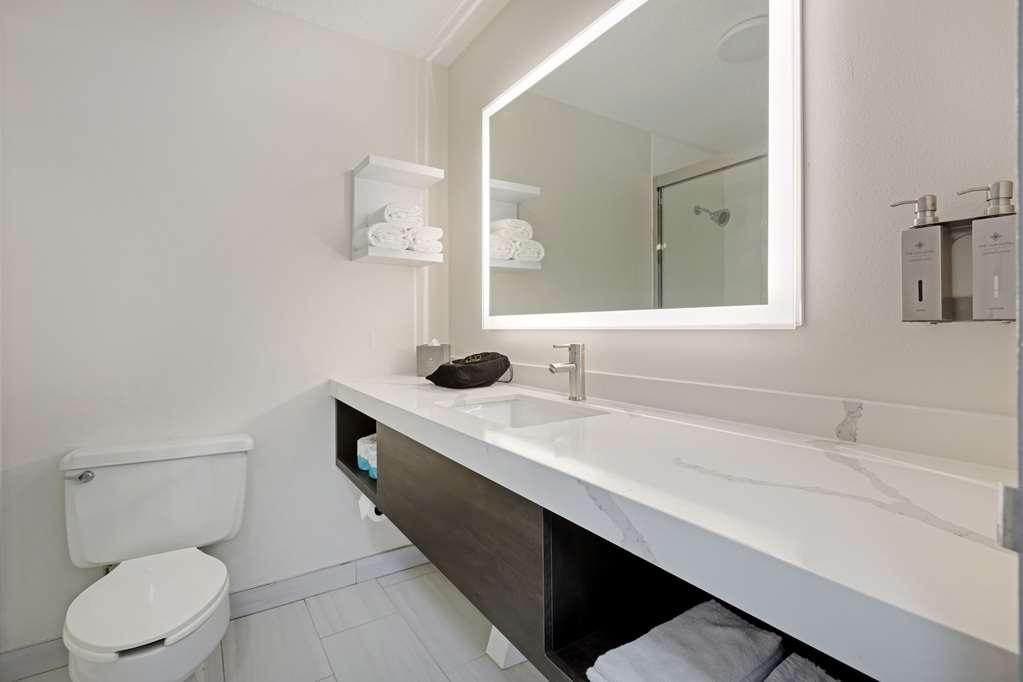 The Lux Hotel & Conference Center, Ascend Hotel Collection Waterloo Habitación foto